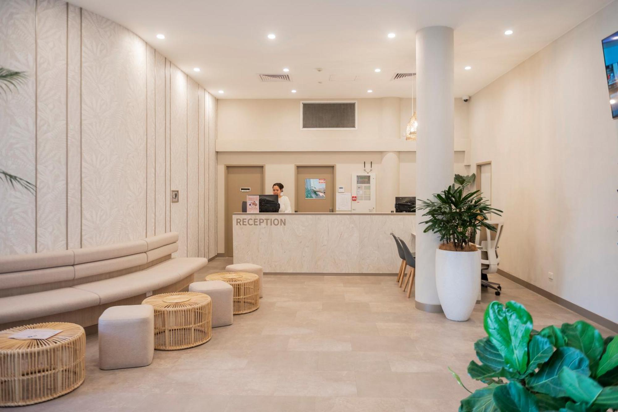 Sunshine Tower Hotel Cairns Eksteriør billede