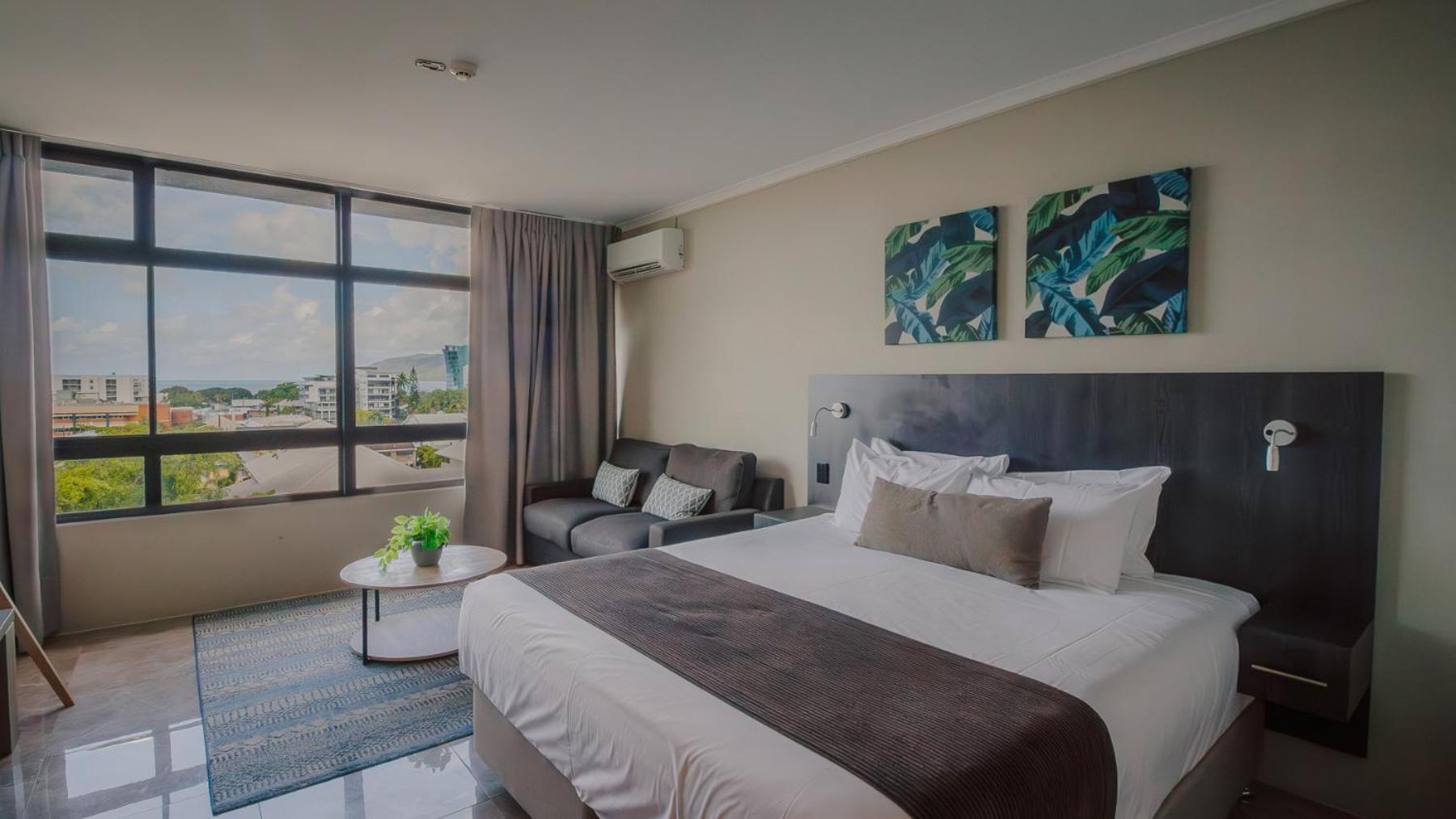Sunshine Tower Hotel Cairns Eksteriør billede