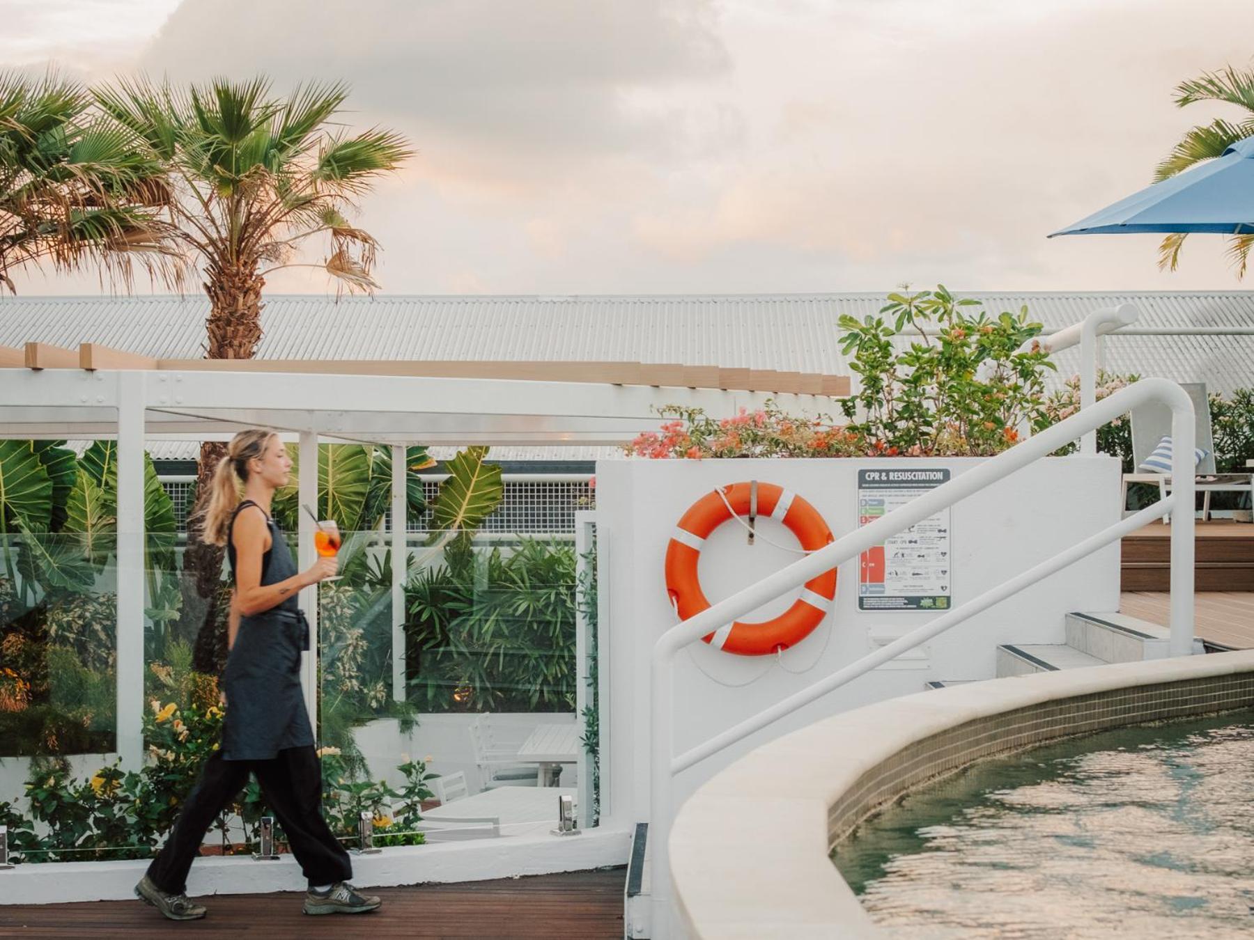 Sunshine Tower Hotel Cairns Eksteriør billede