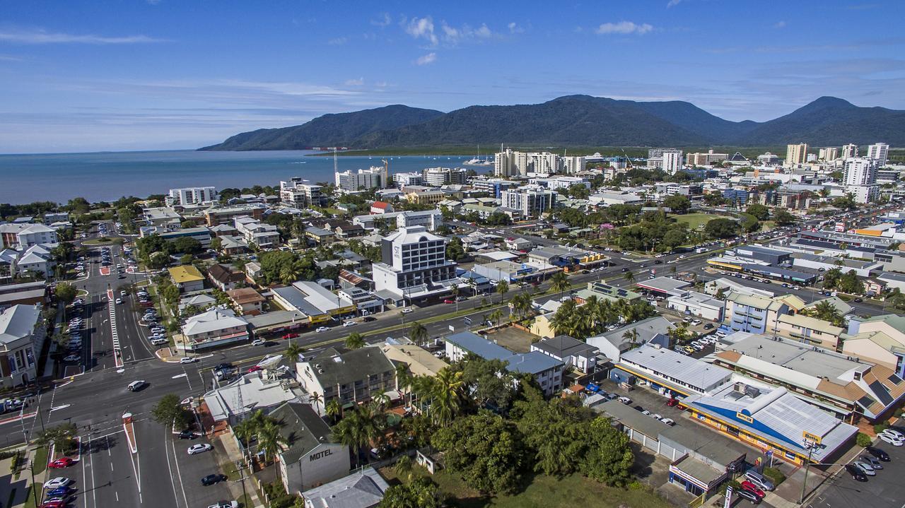Sunshine Tower Hotel Cairns Eksteriør billede
