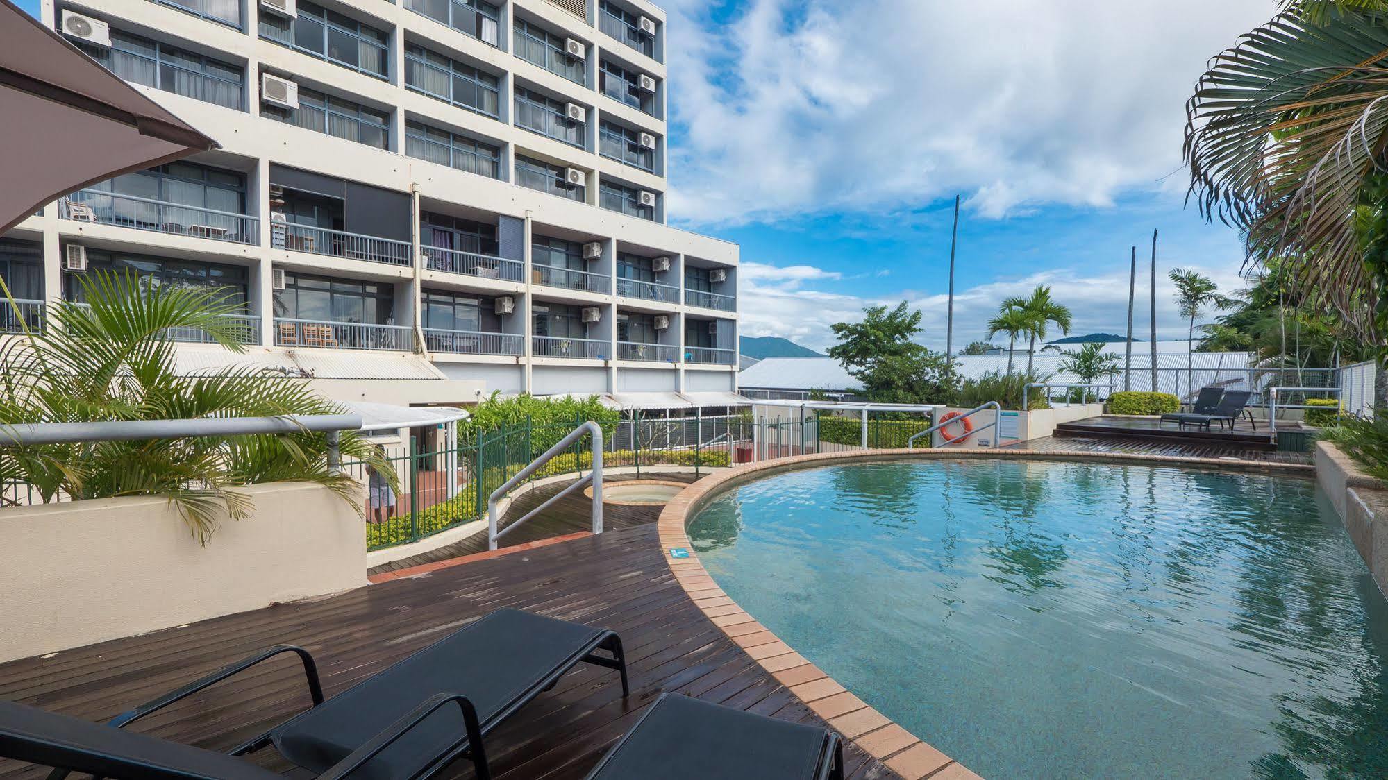 Sunshine Tower Hotel Cairns Eksteriør billede